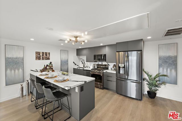 321 S Oxford Ave 603, Los Angeles, CA 90010