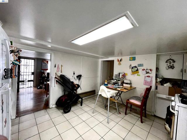 2517 Webb Ave, Alameda, CA 94501