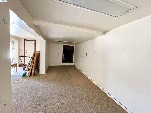 2517 Webb Ave, Alameda, CA 94501