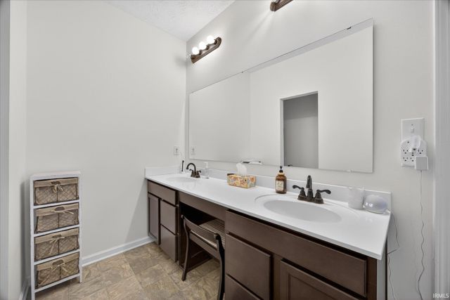 5452 W Channing Way, Ellettsville, IN 47429