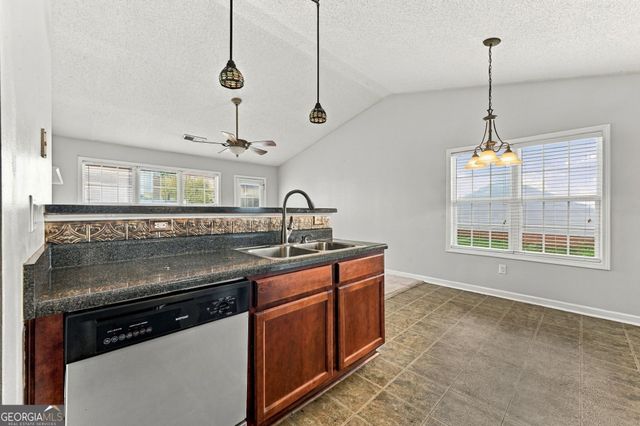 323 Greystone Parkway, Hiram, GA 30141