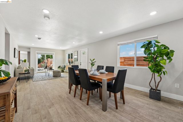 449 GILCREST, Vallejo, CA 94591
