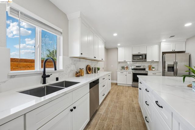 449 GILCREST, Vallejo, CA 94591