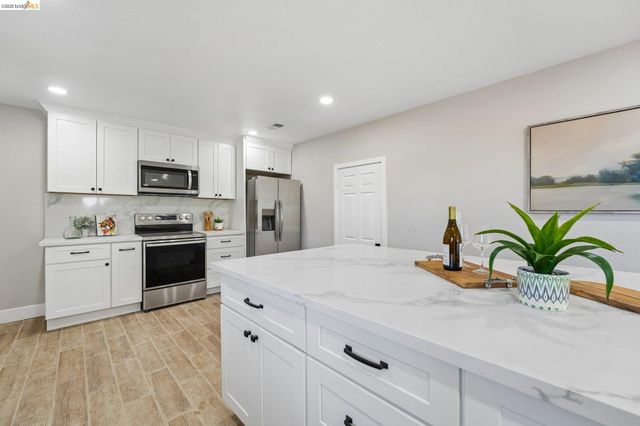 449 GILCREST, Vallejo, CA 94591