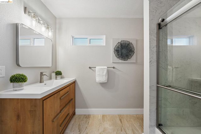 449 GILCREST, Vallejo, CA 94591