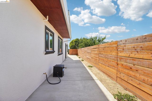 449 GILCREST, Vallejo, CA 94591
