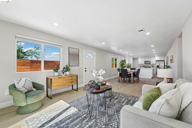449 GILCREST, Vallejo, CA 94591