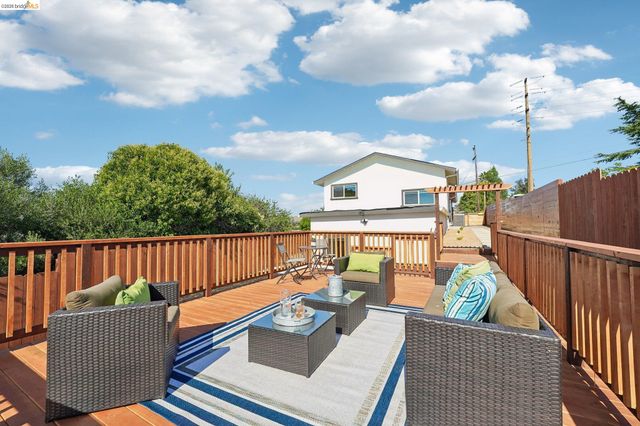 449 GILCREST, Vallejo, CA 94591