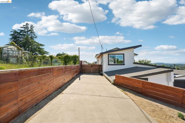 449 GILCREST, Vallejo, CA 94591