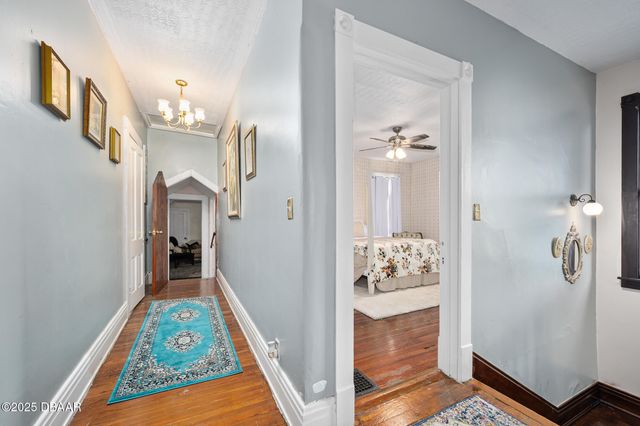 228 W Howry Avenue, Deland, FL 32720