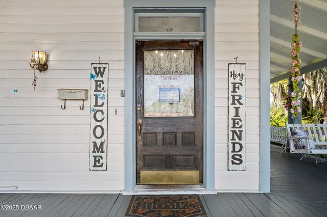 228 W Howry Avenue, Deland, FL 32720