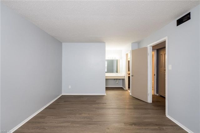 605 Spirit CT, Virginia Beach, VA 23462