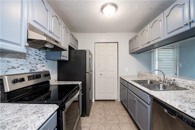 605 Spirit CT, Virginia Beach, VA 23462