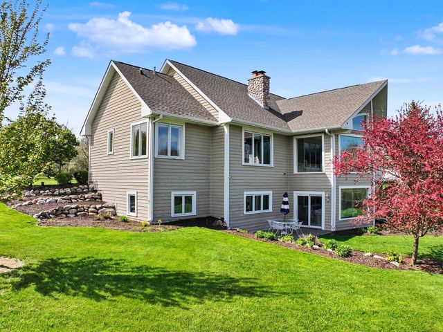 N2568 Snake ROAD, Lake Geneva, WI 53147