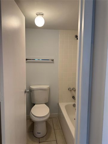1100 NW 87th Avenue 508, Coral Springs, FL 33071