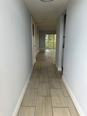 1100 NW 87th Avenue 508, Coral Springs, FL 33071