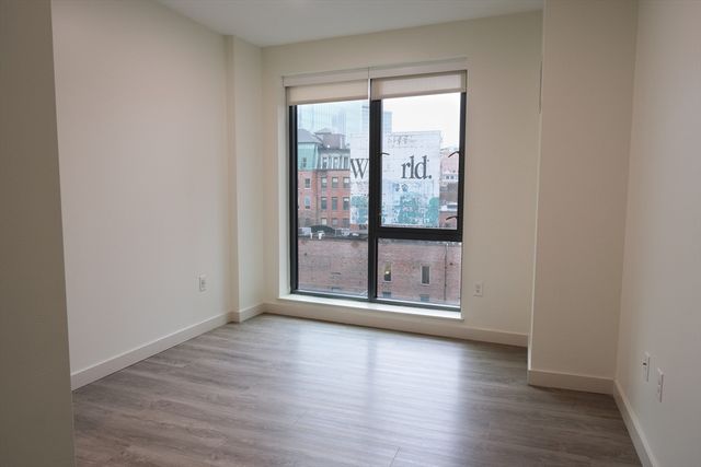 1 Canal St. 821, Boston, MA 02114