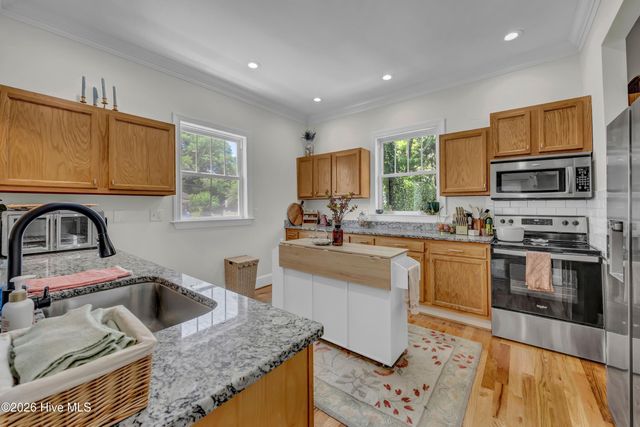 720 S 6th Street, Wilmington, NC 28401