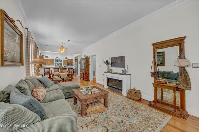 720 S 6th Street, Wilmington, NC 28401