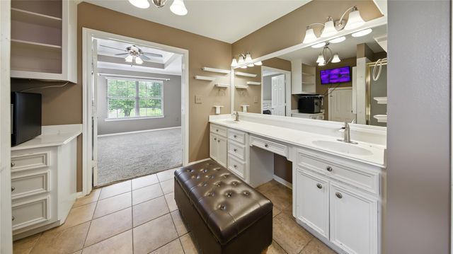 9550 Fm 686, Dayton, TX 77535