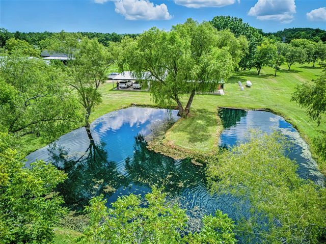 9550 Fm 686, Dayton, TX 77535