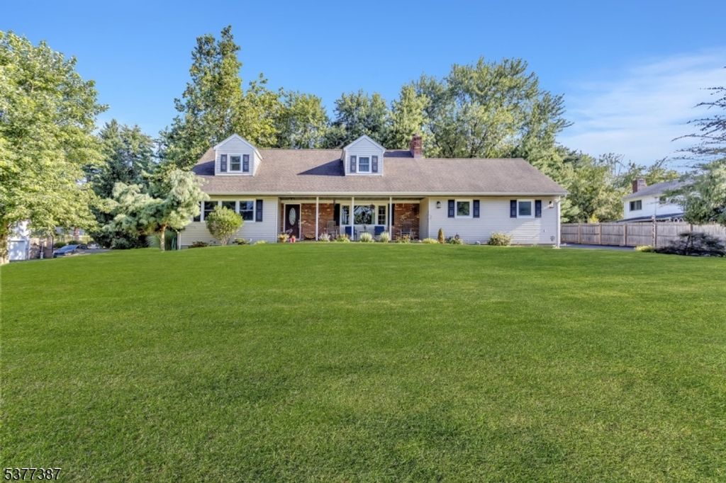 3 Larch Ln, Hillsborough Twp., NJ 08844