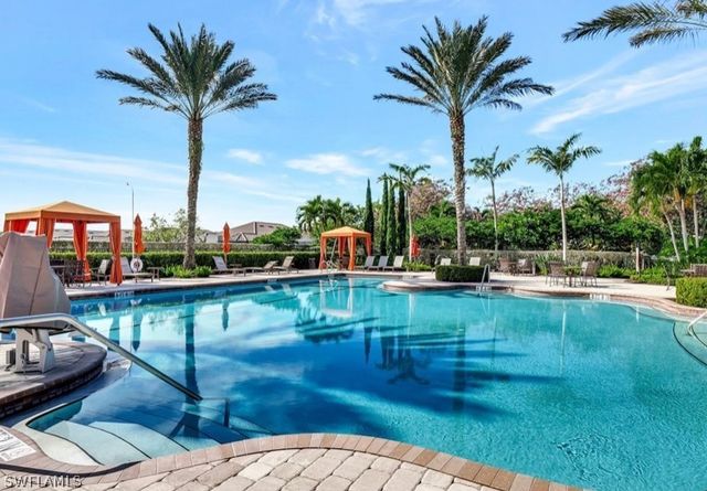 8025 Calle Canovas CT, Naples, FL 34114