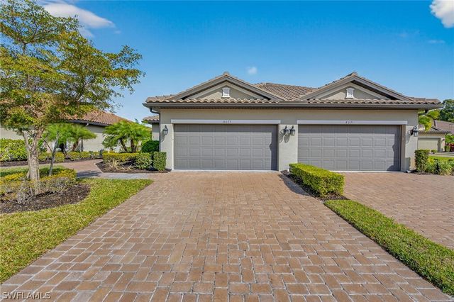 8025 Calle Canovas CT, Naples, FL 34114