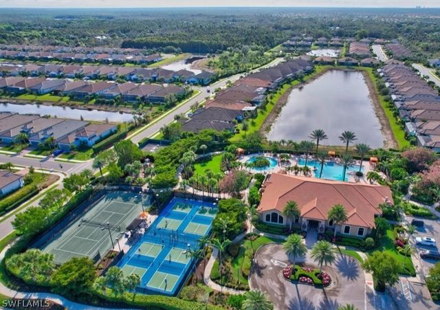 8025 Calle Canovas CT, Naples, FL 34114