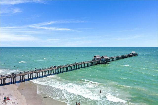 8025 Calle Canovas CT, Naples, FL 34114