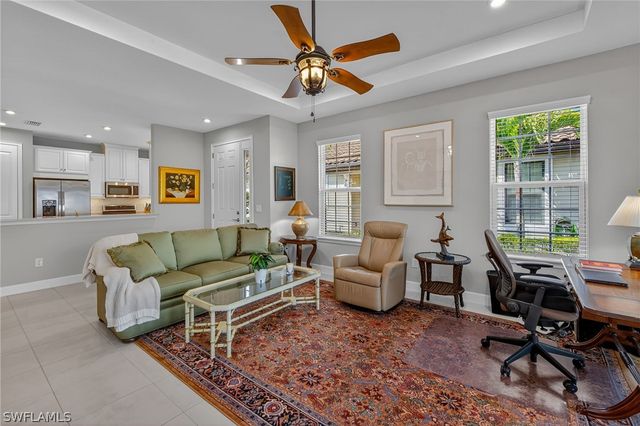 8025 Calle Canovas CT, Naples, FL 34114