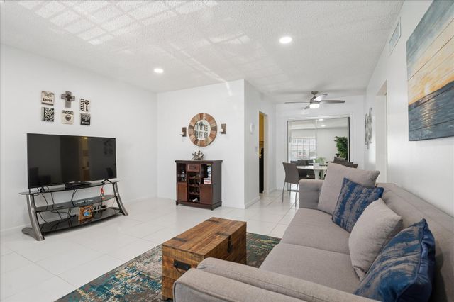 2210 NE 67th Street 1211, Fort Lauderdale, FL 33308