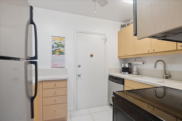2210 NE 67th Street 1211, Fort Lauderdale, FL 33308