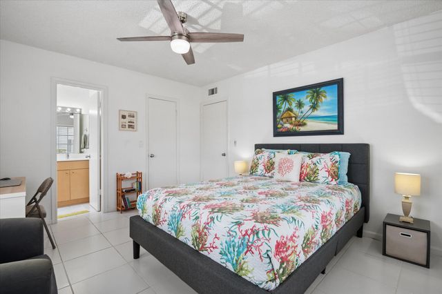 2210 NE 67th Street 1211, Fort Lauderdale, FL 33308