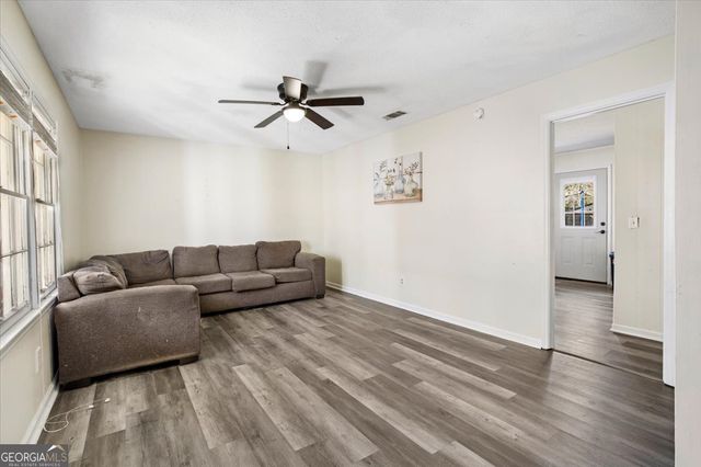 809 N Main Street, Statesboro, GA 30458
