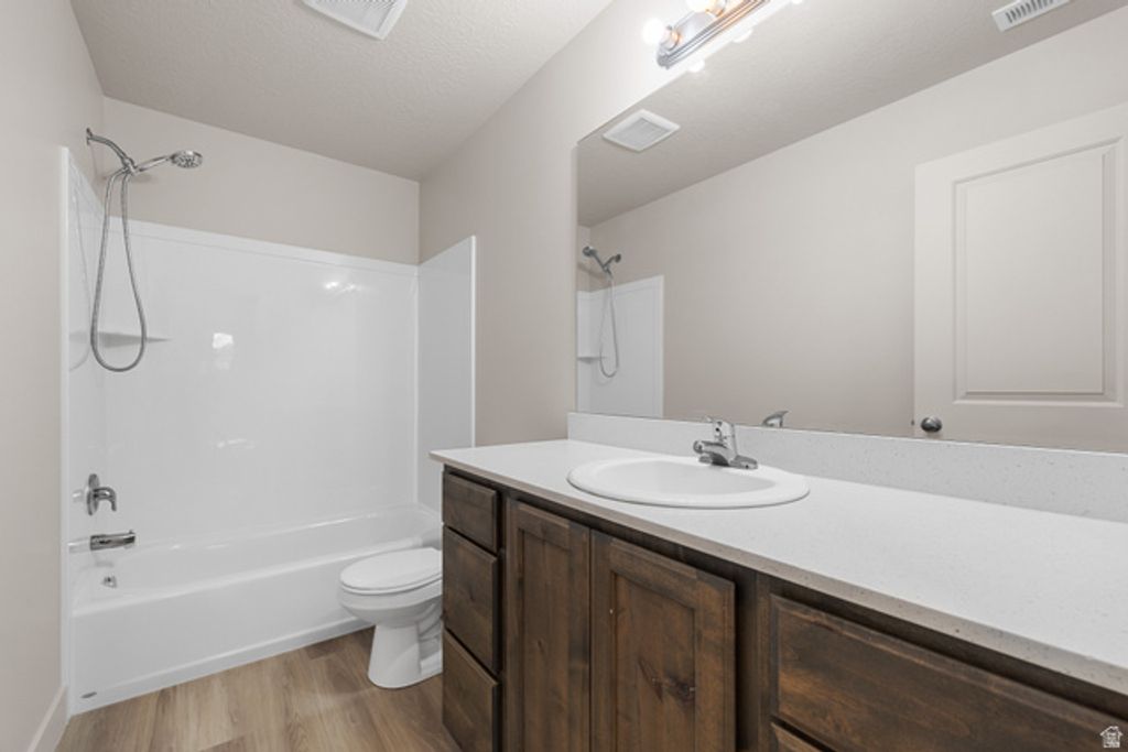 Image 12 of property listing at 1715 S SAGEBERRY DR #SKYLIN, Santaquin, UT 84655