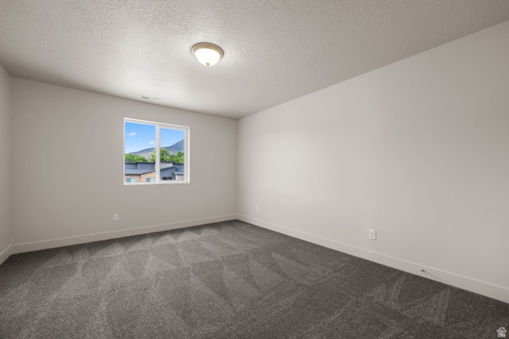 Image 13 of property listing at 1715 S SAGEBERRY DR #SKYLIN, Santaquin, UT 84655