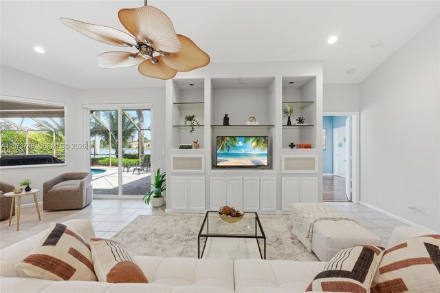 158 Dockside Cir, Weston, FL 33327