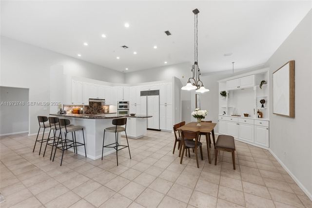 158 Dockside Cir, Weston, FL 33327