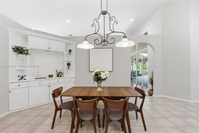 158 Dockside Cir, Weston, FL 33327