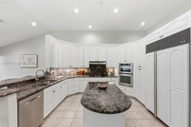 158 Dockside Cir, Weston, FL 33327