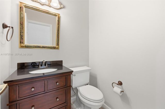 158 Dockside Cir, Weston, FL 33327