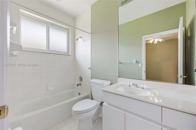 158 Dockside Cir, Weston, FL 33327