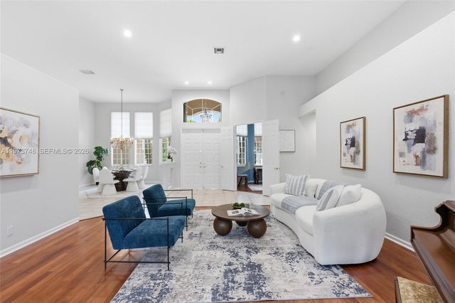 158 Dockside Cir, Weston, FL 33327