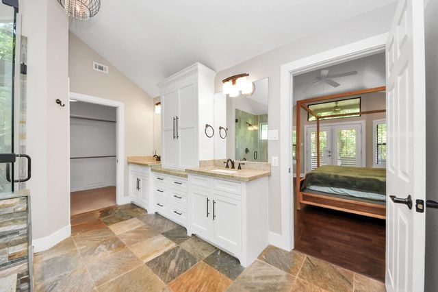 3 Hidden Deer Corner Court, The Woodlands, TX 77381