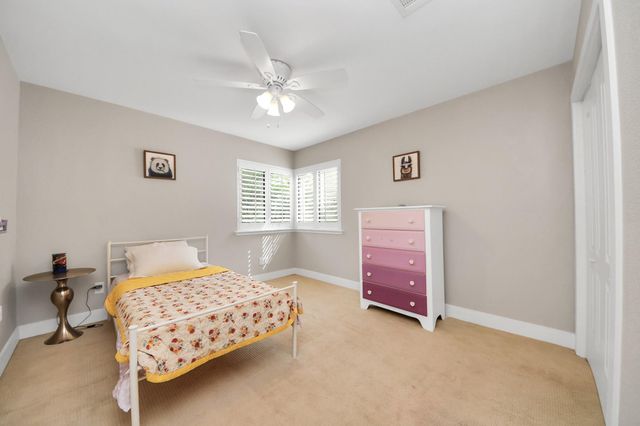 3 Hidden Deer Corner Court, The Woodlands, TX 77381