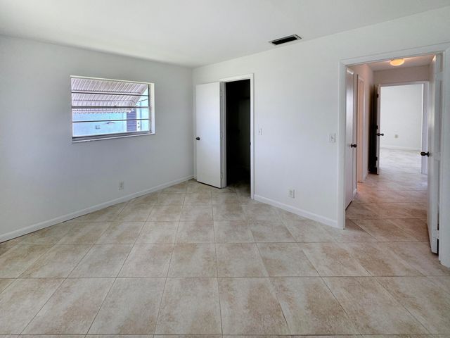 514 SW 20th Street, Boynton Beach, FL 33426