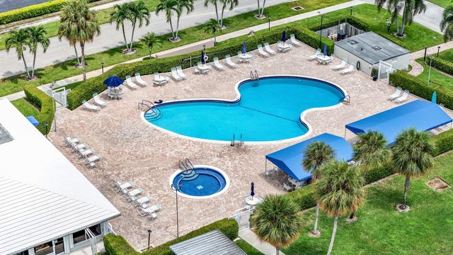 514 SW 20th Street, Boynton Beach, FL 33426