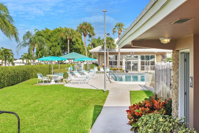 514 SW 20th Street, Boynton Beach, FL 33426