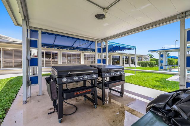 514 SW 20th Street, Boynton Beach, FL 33426